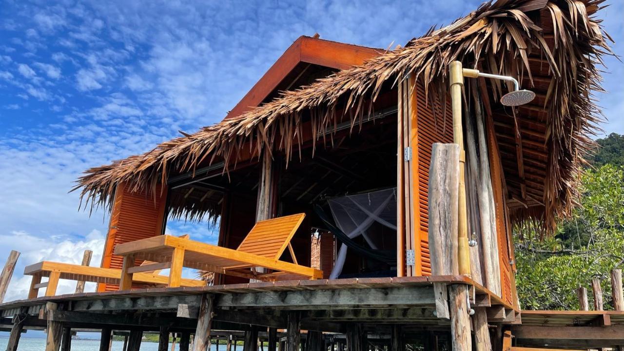 Nyande Raja Ampat Hotel Pulau Mansuar ภายนอก รูปภาพ