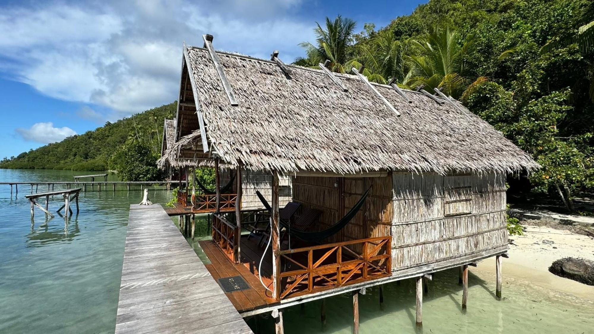 Nyande Raja Ampat Hotel Pulau Mansuar ภายนอก รูปภาพ